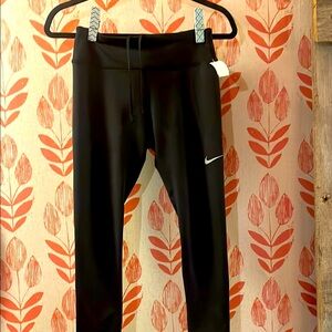 NIKE mid-calf joggers. Black. Size S